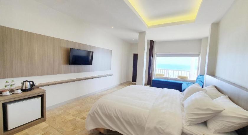 77 Sunset Plaza Hotel Cisolok Kültér fotó